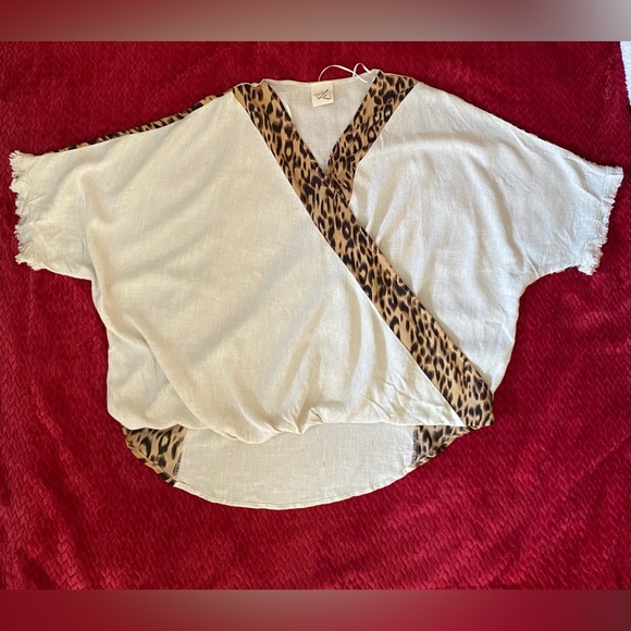 Artistic works by Lu (boutique brand) Animal Print Wrap Women’s Top size L - Picture 7 of 13